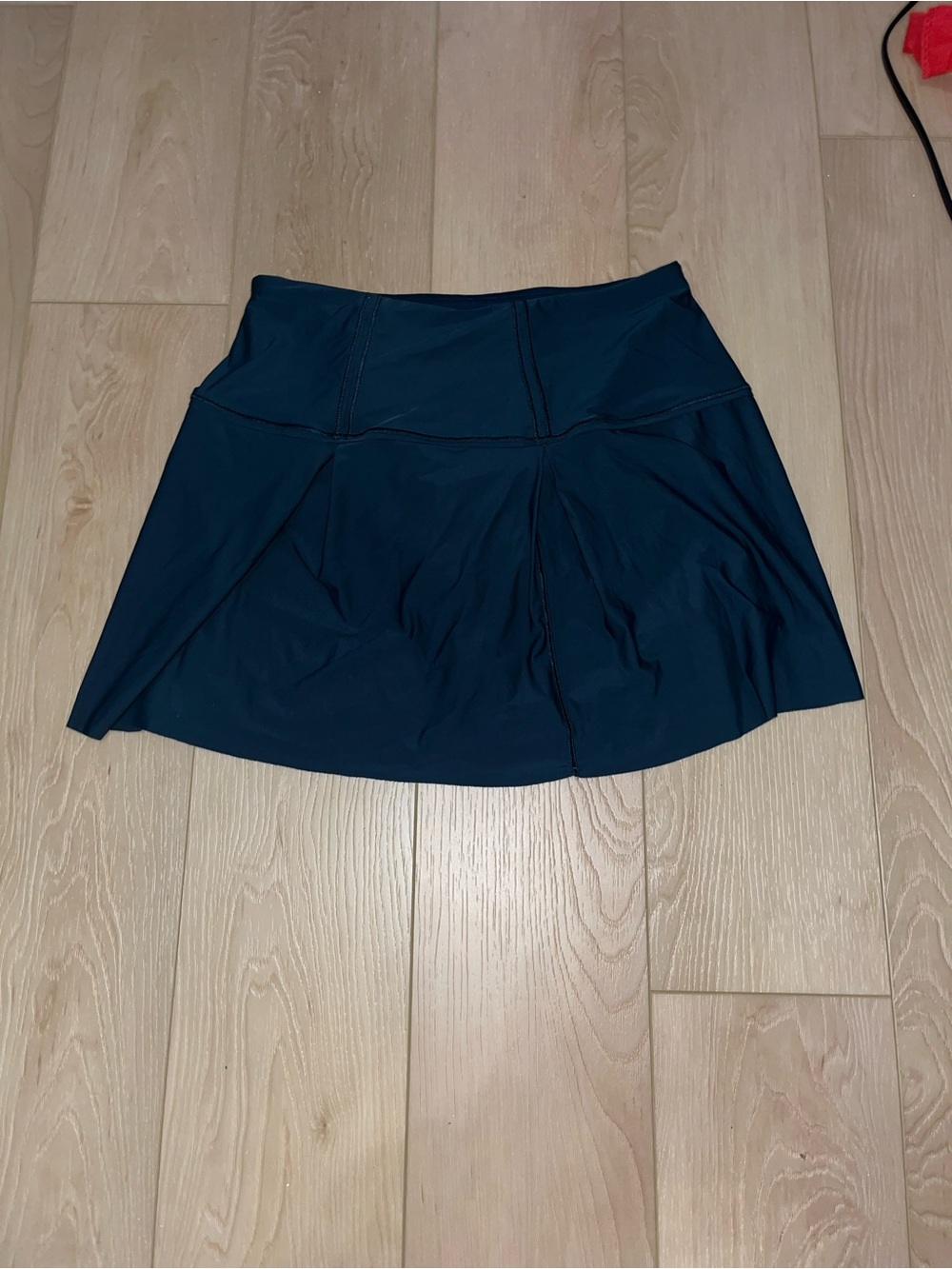 Lululemon dark green/turquoise tennis skirt
